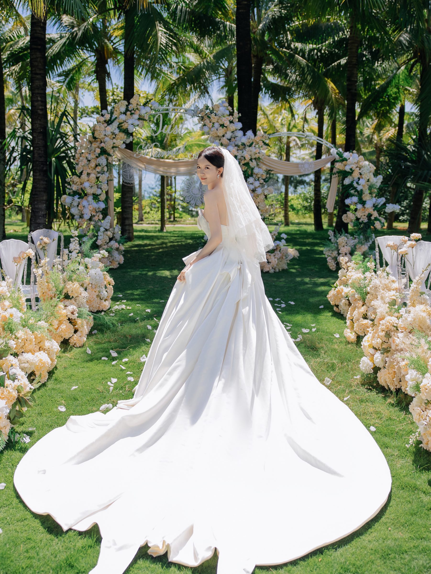 《父母同意》《不办婚礼》《去旅行结婚》